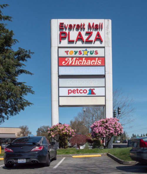 Alternative view of Everett Mall - 25