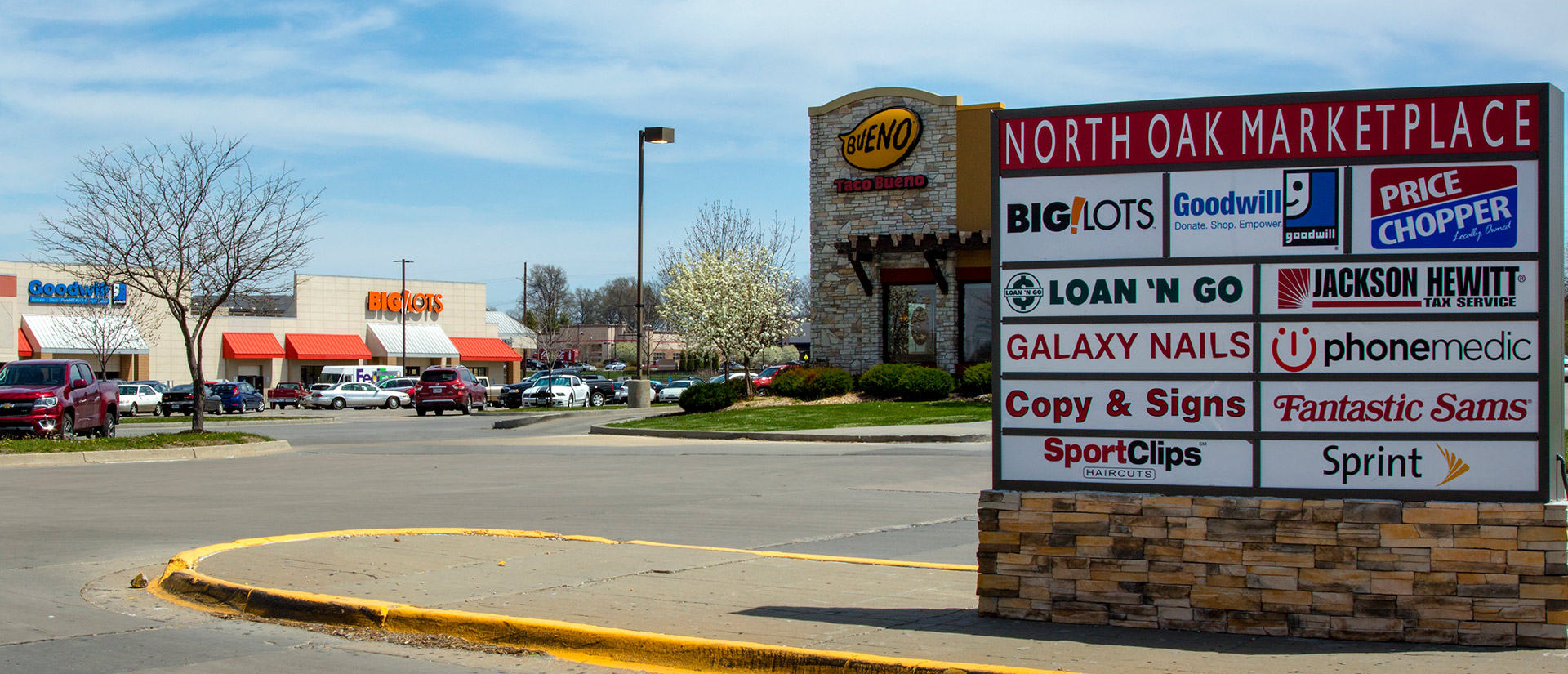 North Oak Marketplace - Banner 2